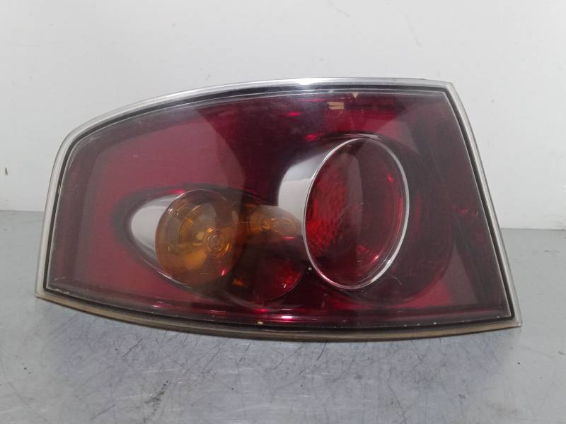 PILOTO TRASERO IZQUIERDO 6l694509 