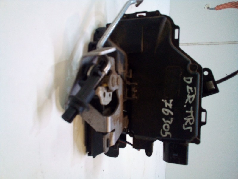 Recambio de cerradura puerta trasera derecha para audi a4 b6 avant (8e5) 1.9 tdi referencia OEM IAM   