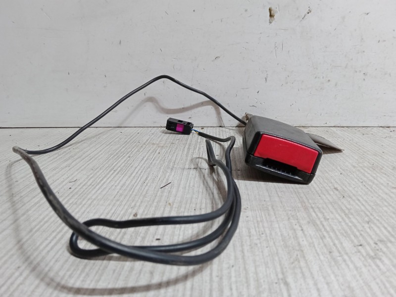 Recambio de anclaje cinturon delantero derecho para saab 9-3 descapotable (ys3f) 1.9 tid referencia OEM IAM   