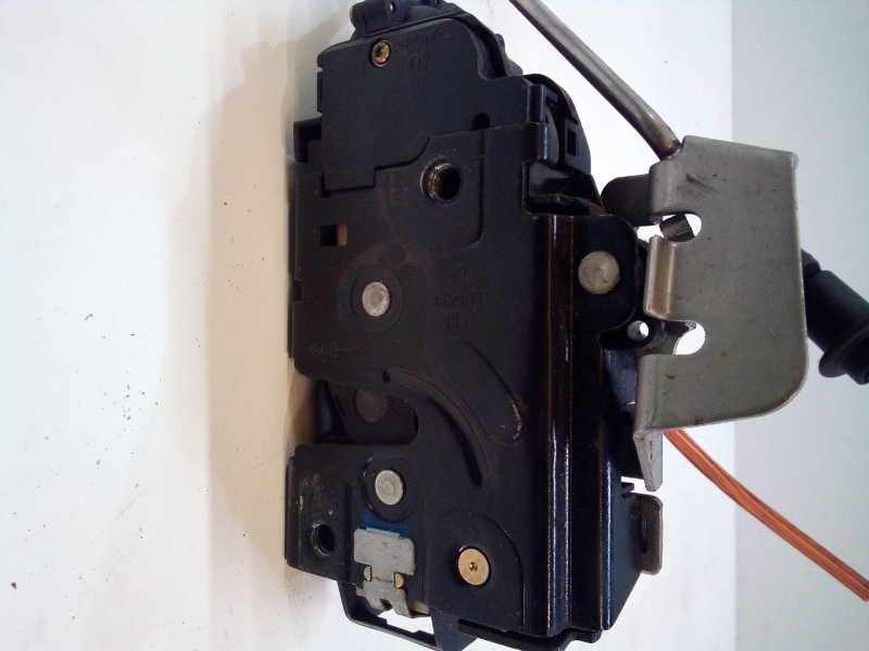 Recambio de cerradura puerta trasera derecha para audi a4 b6 avant (8e5) 1.9 tdi referencia OEM IAM   