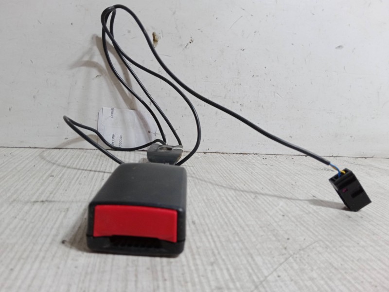 Recambio de anclaje cinturon delantero izquierdo para saab 9-3 descapotable (ys3f) 1.9 tid referencia OEM IAM   