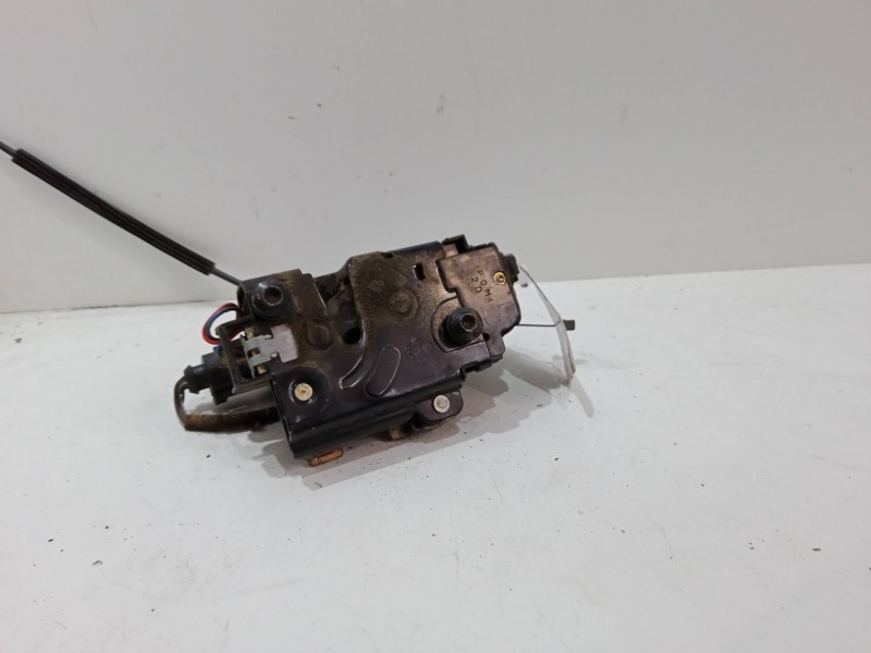 Recambio de cerradura puerta delantera derecha para volkswagen golf iv (1j1) 1.6 16v referencia OEM IAM   