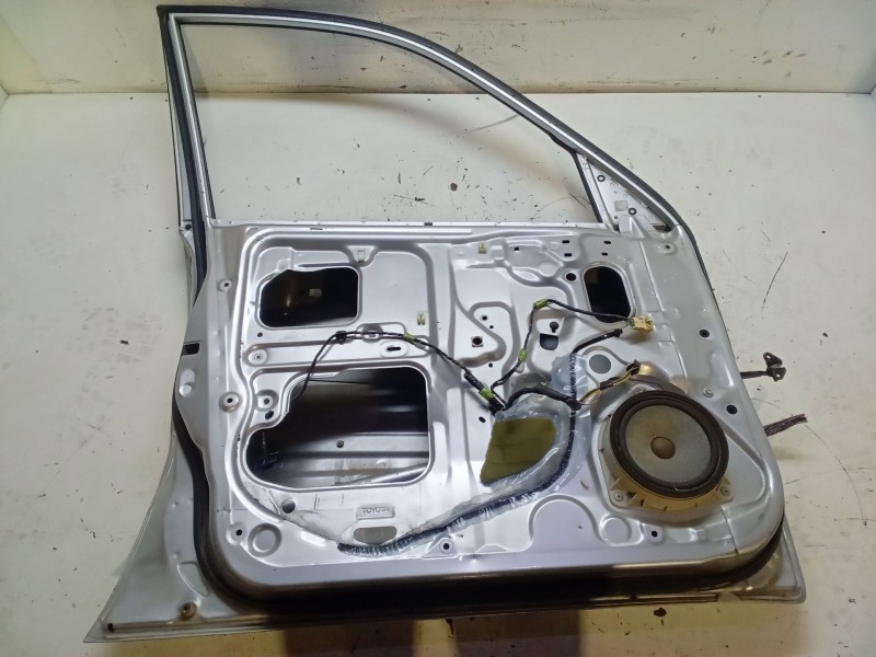 Recambio de puerta delantera izquierda para toyota rav 4 ii (_a2_) 2.0 d 4wd (cla20_, cla21_) referencia OEM IAM   