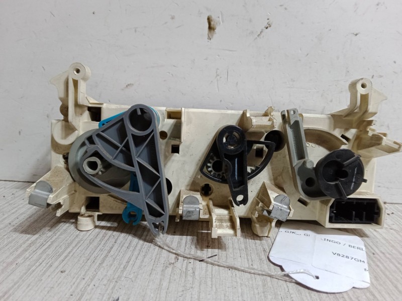 Recambio de mando calefaccion / a/a para citroën berlingo / berlingo first monospace (mf_, gjk_, gfk_) 1.9 d (mfwjz) referencia  Recambio de mando calefaccion / a/a para citroën berlingo / berlingo first monospace (mf_, gjk_, gfk_) 1.9 d (mfwjz) referencia