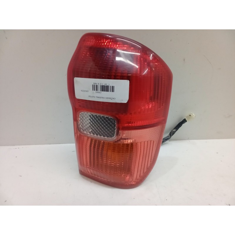 Recambio de piloto trasero derecho para toyota rav 4 ii (_a2_) 2.0 d 4wd (cla20_, cla21_) referencia OEM IAM   