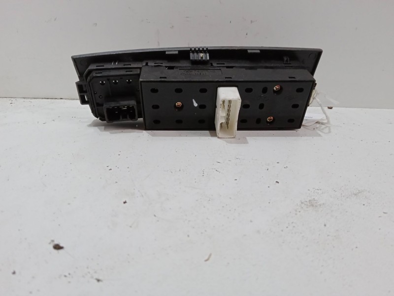 Recambio de mando elevalunas delantero izquierdo para hyundai matrix (fc) 1.6 referencia OEM IAM   