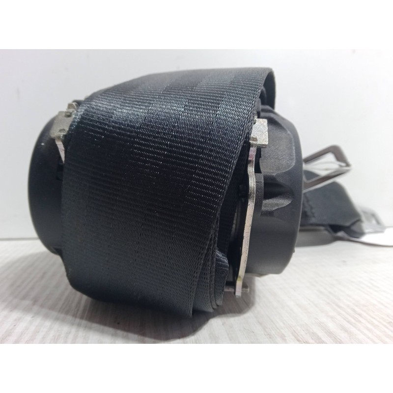 Recambio de cinturon seguridad trasero central para renault clio iv (bh_) 1.5 dci 90 referencia OEM IAM E2611285.e20411285  