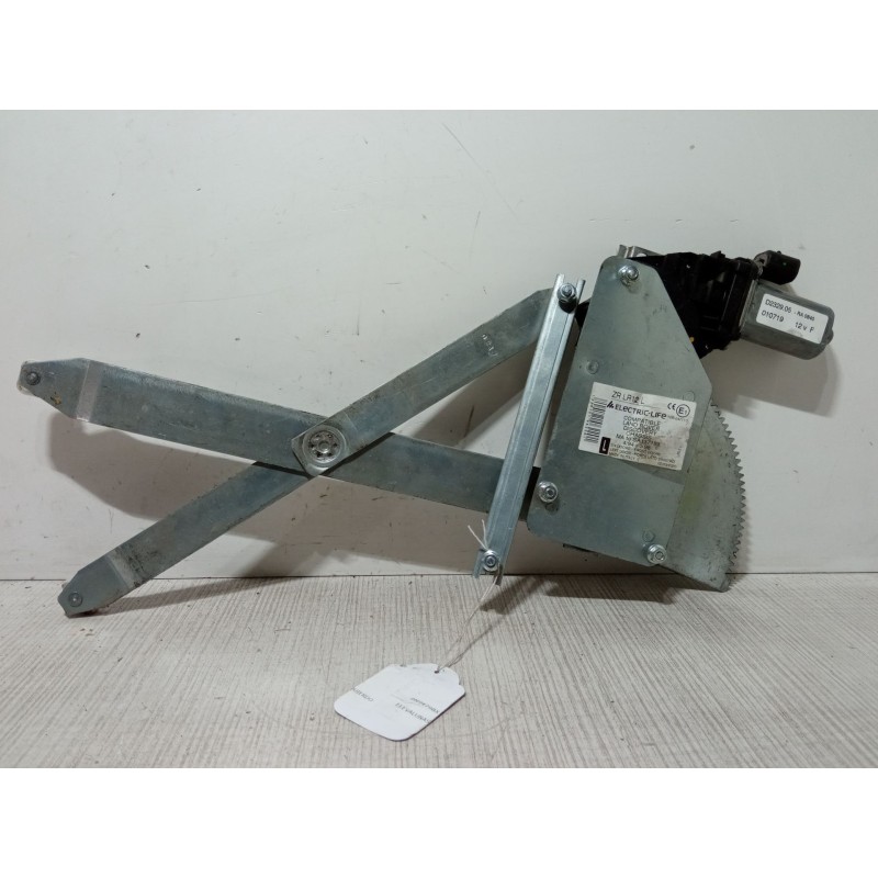 Recambio de elevalunas electrico delantero izquierdo para land rover discovery i (lj) 2.5 tdi 4x4 referencia OEM IAM D2329.05-RA
