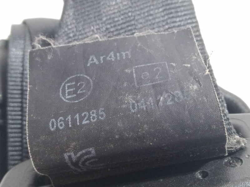 Recambio de cinturon seguridad trasero central para renault clio iv (bh_) 1.5 dci 90 referencia OEM IAM E2611285.e20411285  