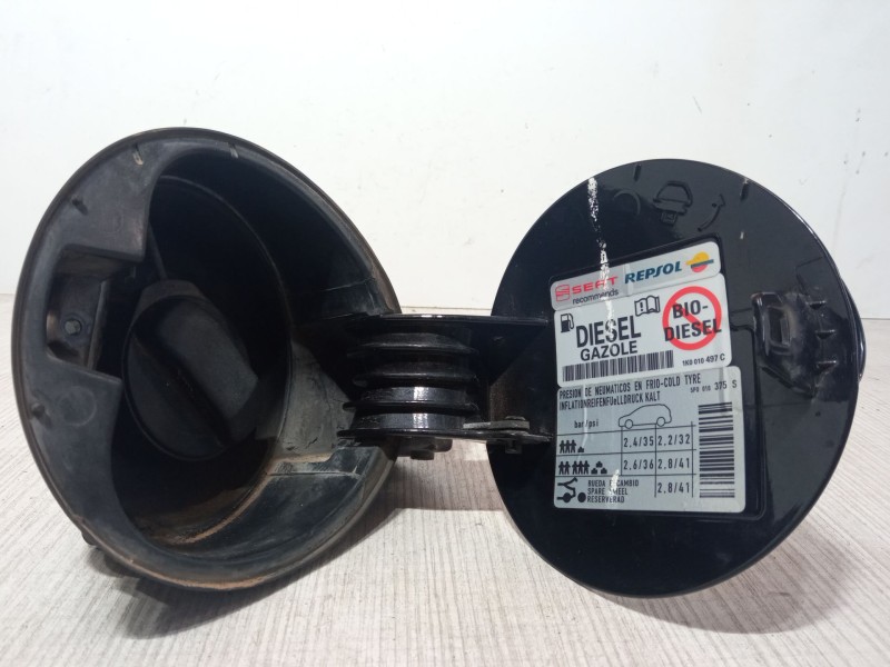 Recambio de tapa exterior combustible para seat leon (1p1) 1.9 tdi referencia OEM IAM   