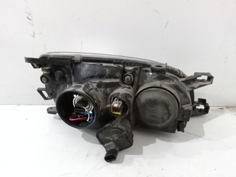 Recambio de faro izquierdo para toyota avensis (_t22_) 1.6 (at220_) referencia OEM IAM   