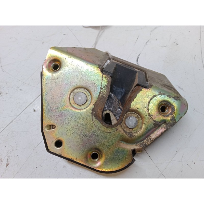 Recambio de cerradura puerta trasera izquierda para peugeot partner monospace (5_, g_) 1.6 hdi 90 referencia OEM IAM   