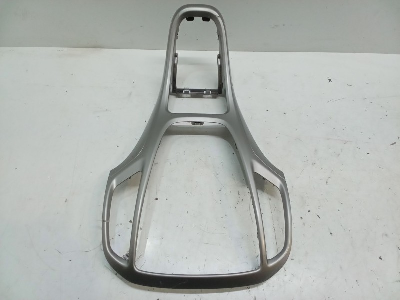 Recambio de consola central superior para opel astra j (p10) 1.6 (68) referencia OEM IAM   