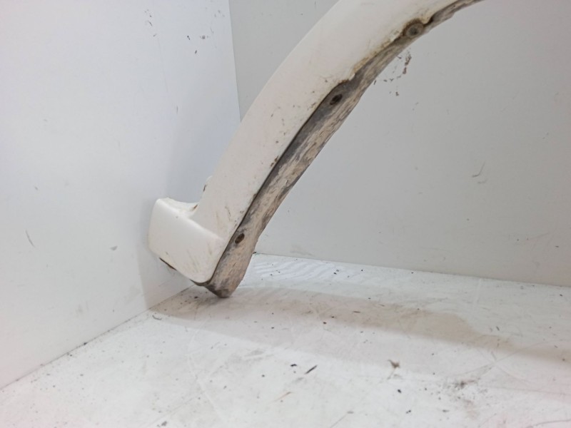 Recambio de aleta delantera derecha para nissan vanette cargo furgoneta (hc 23) 2.3 d referencia OEM IAM    Recambio de aleta delantera derecha para nissan vanette cargo furgoneta (hc 23) 2.3 d referencia OEM IAM