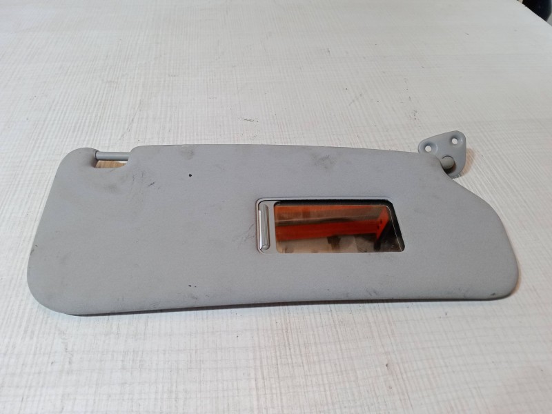 Recambio de parasol derecho para toyota avensis (_t22_) 1.6 (at220_) referencia OEM IAM   