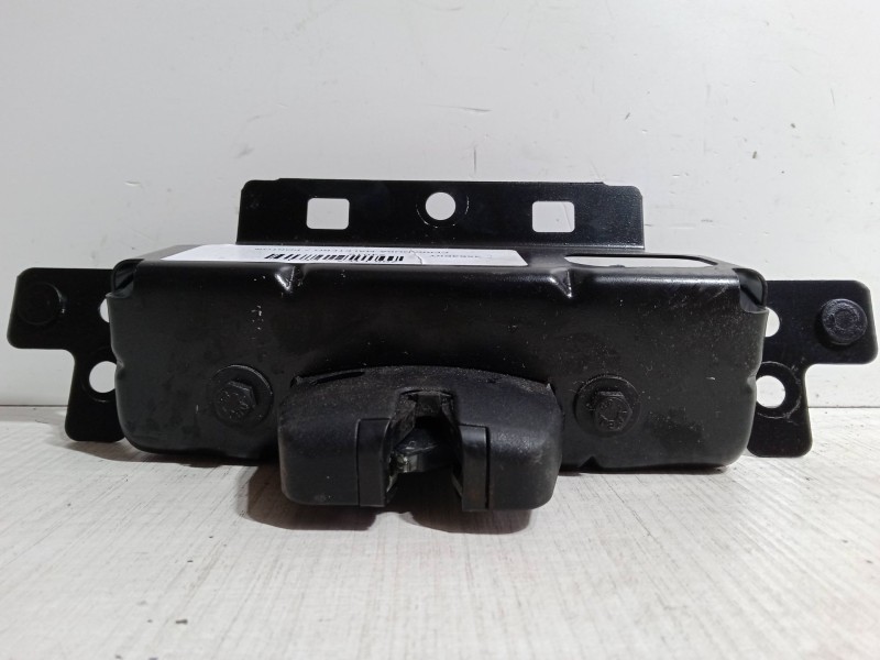 Recambio de cerradura maletero / porton para peugeot 208 i (ca_, cc_) 1.2 vti 82 referencia OEM IAM    Recambio de cerradura maletero / porton para peugeot 208 i (ca_, cc_) 1.2 vti 82 referencia OEM IAM