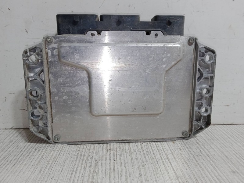 Recambio de centralita motor uce para renault clio iv (bh_) 1.2 16v referencia OEM IAM 237103317R  