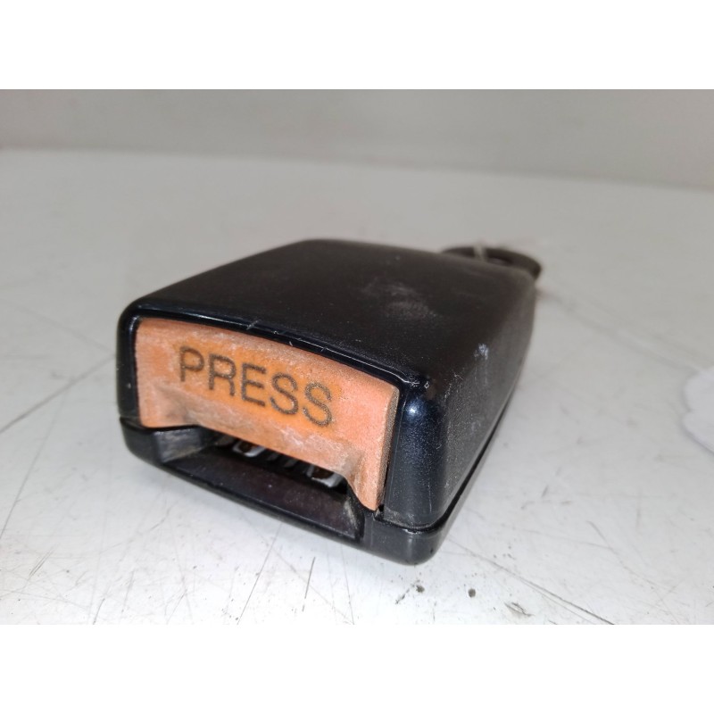 Recambio de anclaje cinturon delantero izquierdo para nissan vanette cargo furgoneta (hc 23) 2.3 d referencia OEM IAM   