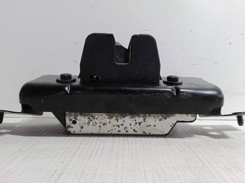 Recambio de cerradura maletero / porton para peugeot 208 i (ca_, cc_) 1.2 vti 82 referencia OEM IAM    Recambio de cerradura maletero / porton para peugeot 208 i (ca_, cc_) 1.2 vti 82 referencia OEM IAM