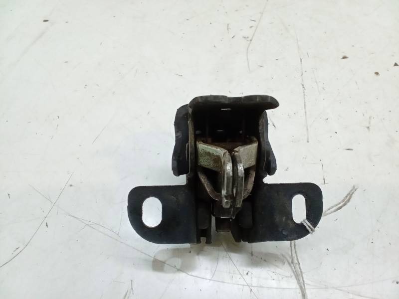 CERRADURA PORTÓN INFERIOR IZQUIERDA 