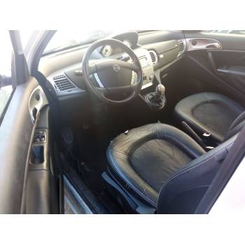 LANCIA YPSILON (843_)