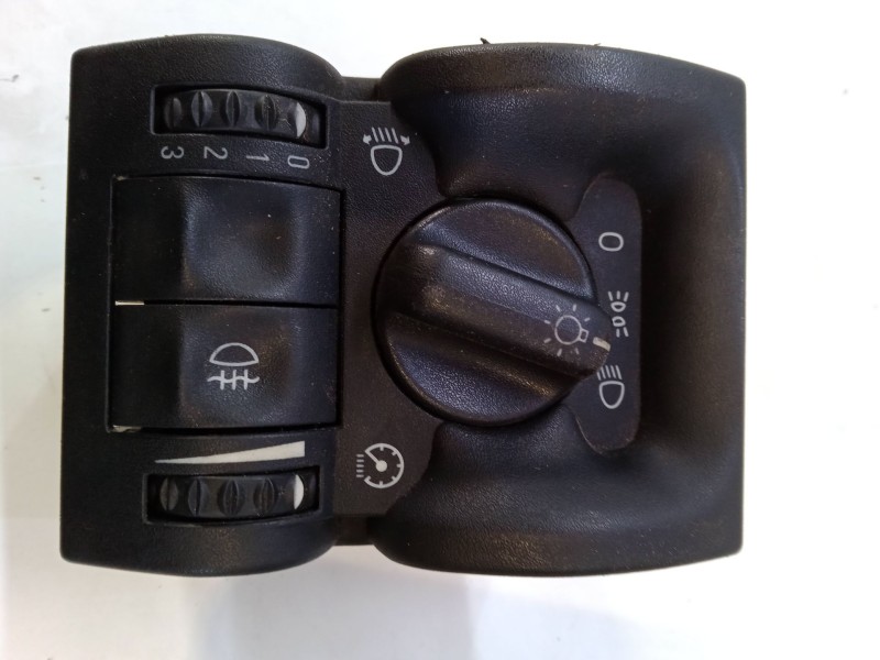 Recambio de conmutador de luces para opel vectra b (j96) 2.0 dti 16v (f19) referencia OEM IAM    Recambio de conmutador de luces para opel vectra b (j96) 2.0 dti 16v (f19) referencia OEM IAM