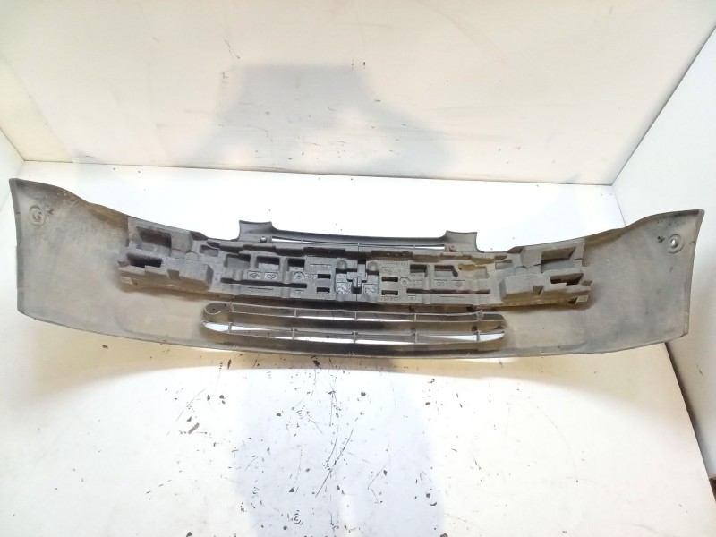 Recambio de paragolpes delantero para renault kangoo express (fc0/1_) 1.2 (fc01, fc0a, fc0f) referencia OEM IAM   
