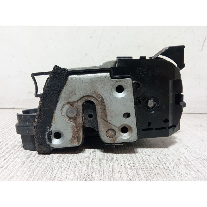 Recambio de cerradura puerta trasera derecha para renault clio iv (bh_) 1.2 16v referencia OEM IAM 825000767R  