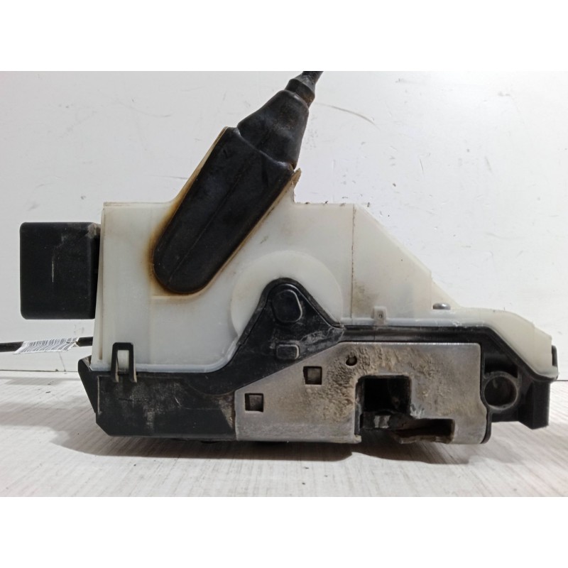 Recambio de cerradura puerta delantera derecha para peugeot 208 i (ca_, cc_) 1.2 vti 82 referencia OEM IAM   
