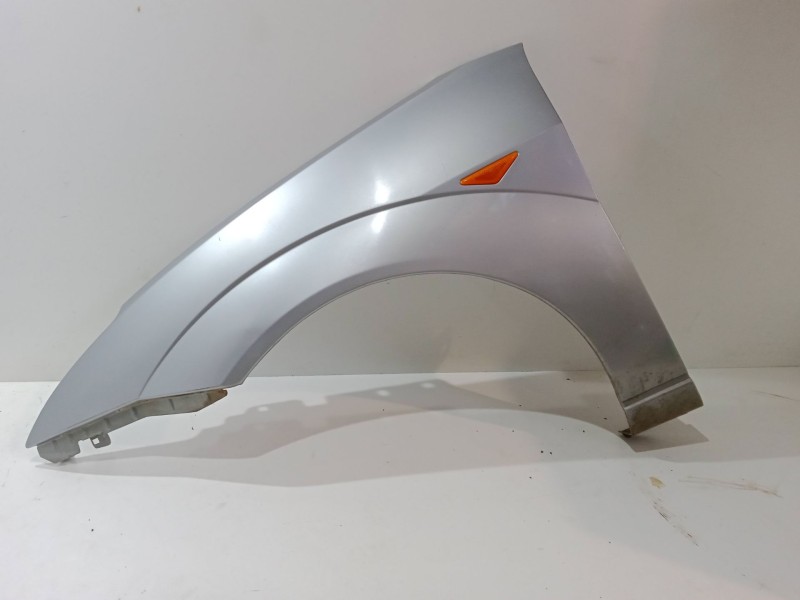 Recambio de aleta delantera izquierda para ford focus i (daw, dbw) 1.8 tdci referencia OEM IAM    Recambio de aleta delantera izquierda para ford focus i (daw, dbw) 1.8 tdci referencia OEM IAM