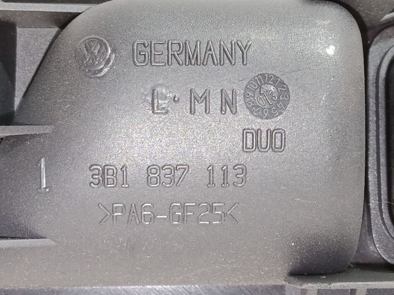 Recambio de maneta interior puerta delantera izquierda para volkswagen passat b5.5 (3b3) 2.0 referencia OEM IAM    Recambio de maneta interior puerta delantera izquierda para volkswagen passat b5.5 (3b3) 2.0 referencia OEM IAM