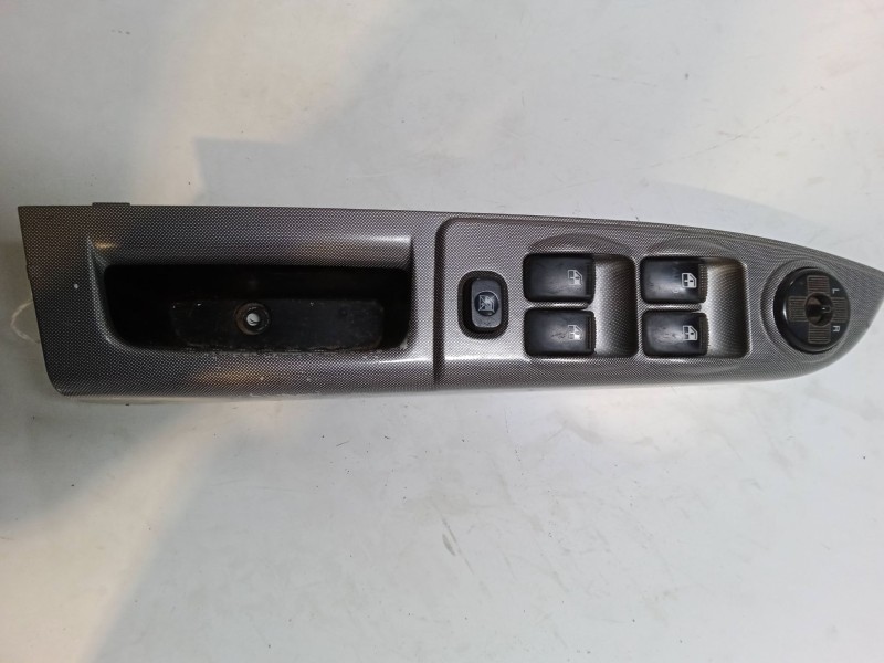 Recambio de mando elevalunas delantero izquierdo para hyundai getz (tb) 1.3 referencia OEM IAM   