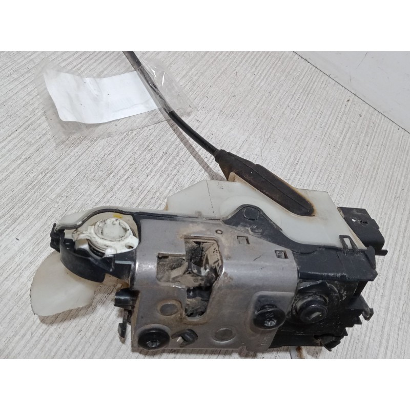 Recambio de cerradura puerta delantera izquierda para peugeot 208 i (ca_, cc_) 1.2 vti 82 referencia OEM IAM 40537192N  