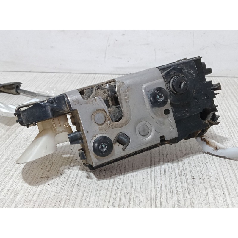 Recambio de cerradura puerta delantera izquierda para peugeot 208 i (ca_, cc_) 1.2 vti 82 referencia OEM IAM 40537192N  