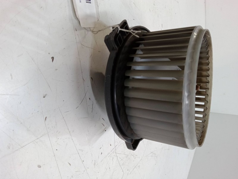 Recambio de motor calefaccion para toyota rav 4 ii (_a2_) 1.8 (zca25_, zca26_) referencia OEM IAM 194000  