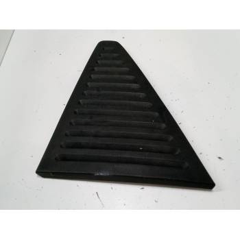 Embellecedor exterior derecho pilar c 