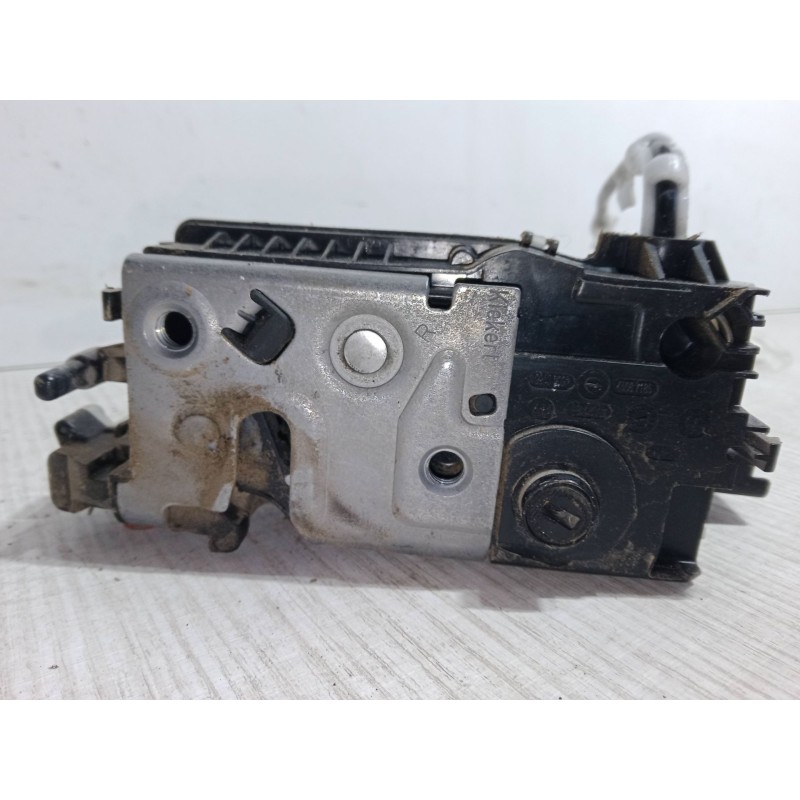 Recambio de cerradura puerta trasera derecha para peugeot 208 i (ca_, cc_) 1.2 vti 82 referencia OEM IAM   