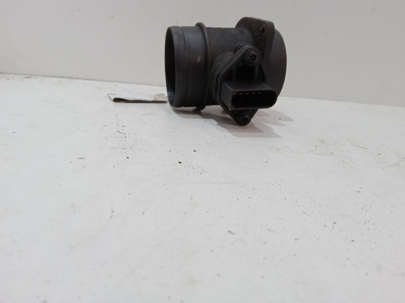 Recambio de caudalimetro para volkswagen golf v (1k1) 1.9 tdi referencia OEM IAM 038906461B  0281002531