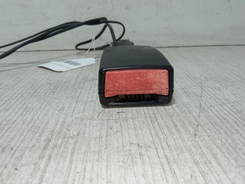 Recambio de anclaje cinturon delantero izquierdo para fiat stilo van (192_) 1.9 jtd (192dxe1a) referencia OEM IAM   