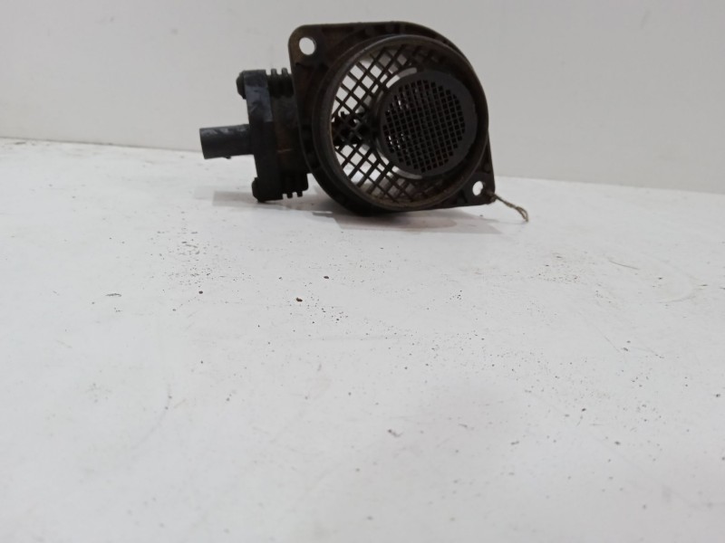 Recambio de caudalimetro para volkswagen golf v (1k1) 1.9 tdi referencia OEM IAM 038906461B  0281002531