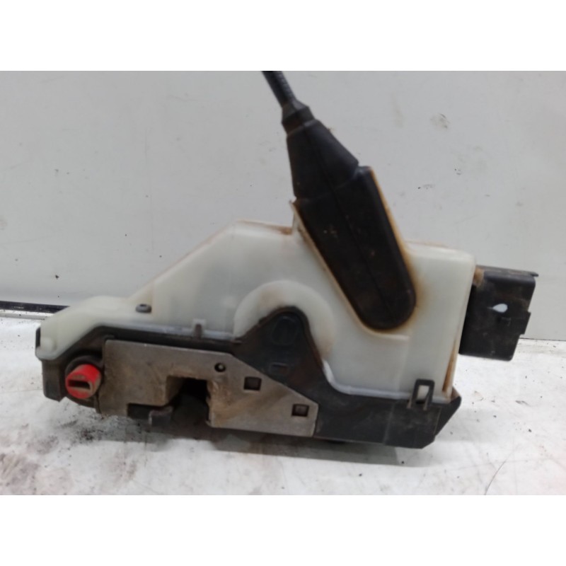 Recambio de cerradura puerta trasera izquierda para peugeot 208 i (ca_, cc_) 1.2 vti 82 referencia OEM IAM   