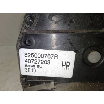 CERRADURA PUERTA TRASERA DERECHA 825000767R 