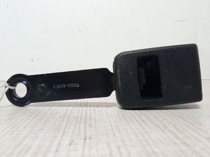 Recambio de anclaje cinturon trasero derecho para peugeot 206 sw (2e/k) 1.4 hdi referencia OEM IAM    Recambio de anclaje cinturon trasero derecho para peugeot 206 sw (2e/k) 1.4 hdi referencia OEM IAM