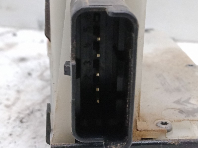 Recambio de cerradura puerta trasera izquierda para peugeot 208 i (ca_, cc_) 1.2 vti 82 referencia OEM IAM   