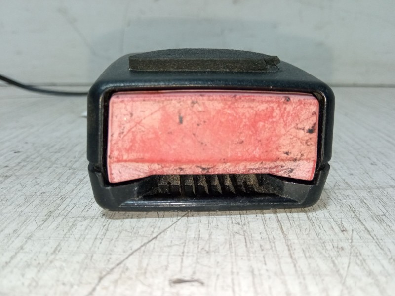 Recambio de anclaje cinturon delantero derecho para fiat stilo van (192_) 1.9 jtd (192dxe1a) referencia OEM IAM   