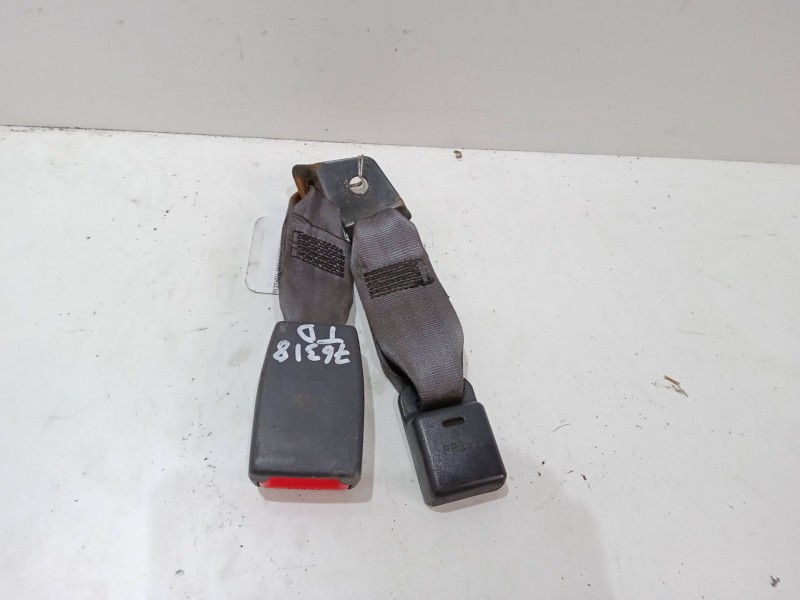 Recambio de anclaje cinturon trasero derecho para kia cerato i hatchback (ld) 1.6 referencia OEM IAM   