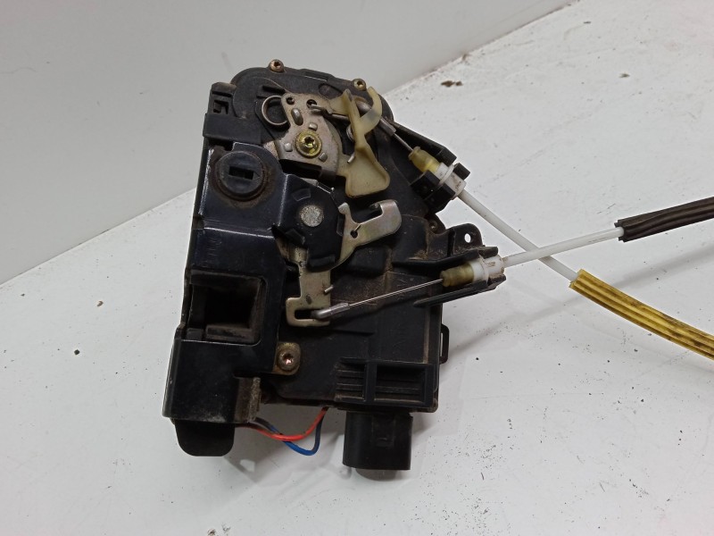 Recambio de cerradura puerta trasera izquierda para audi a6 c5 (4b2) 2.5 tdi quattro referencia OEM IAM   