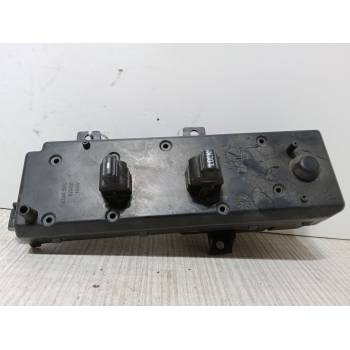 MANDO ELEVALUNAS DELANTERO DERECHO 56042290AC 30505L 1079