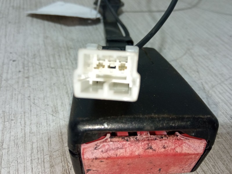 Recambio de anclaje cinturon delantero derecho para fiat stilo van (192_) 1.9 jtd (192dxe1a) referencia OEM IAM   