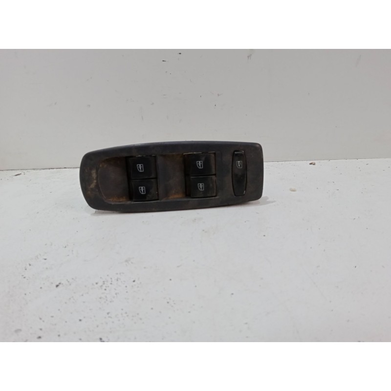 Recambio de mando elevalunas delantero izquierdo para renault koleos i (hy_) 2.0 dci (hy0k) referencia OEM IAM 25401JY00C  